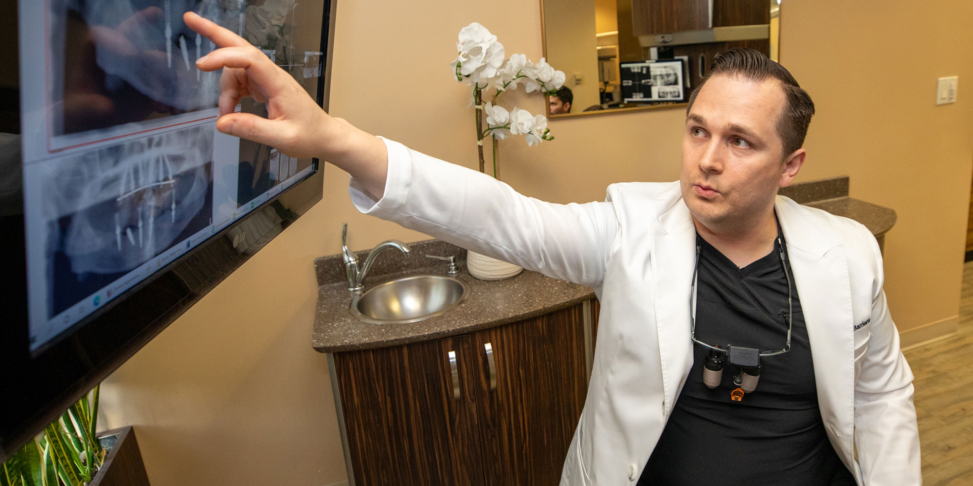 Dr. Barriere explaining a case